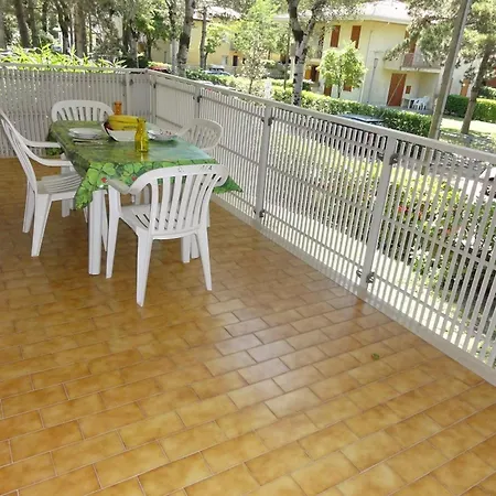 With Private Entrance Apartman *