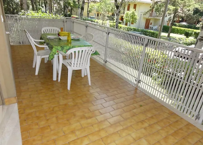 With Private Entrance Apartman *